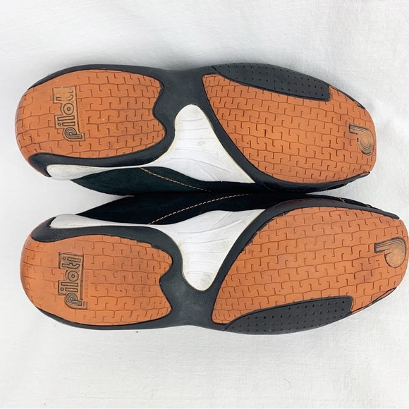 Athletic_Shoes
